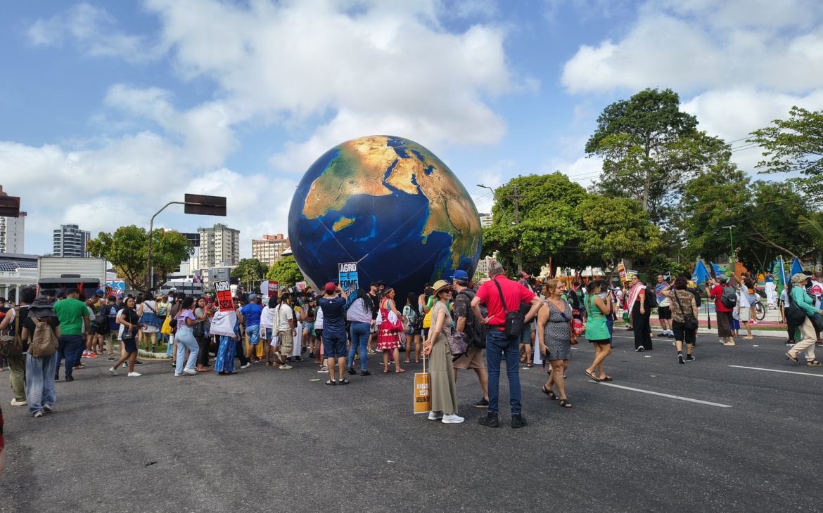 A Just Transition or a Costly Pathway ? Nations Choose Sides on Fossil Fuels